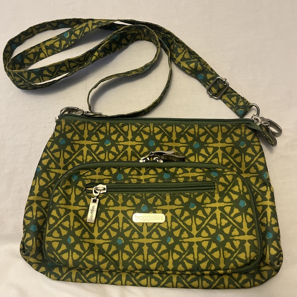 BAGGALLINI Geometric GREEN Crossbody Shoulder Nylon Organizer Credit Card